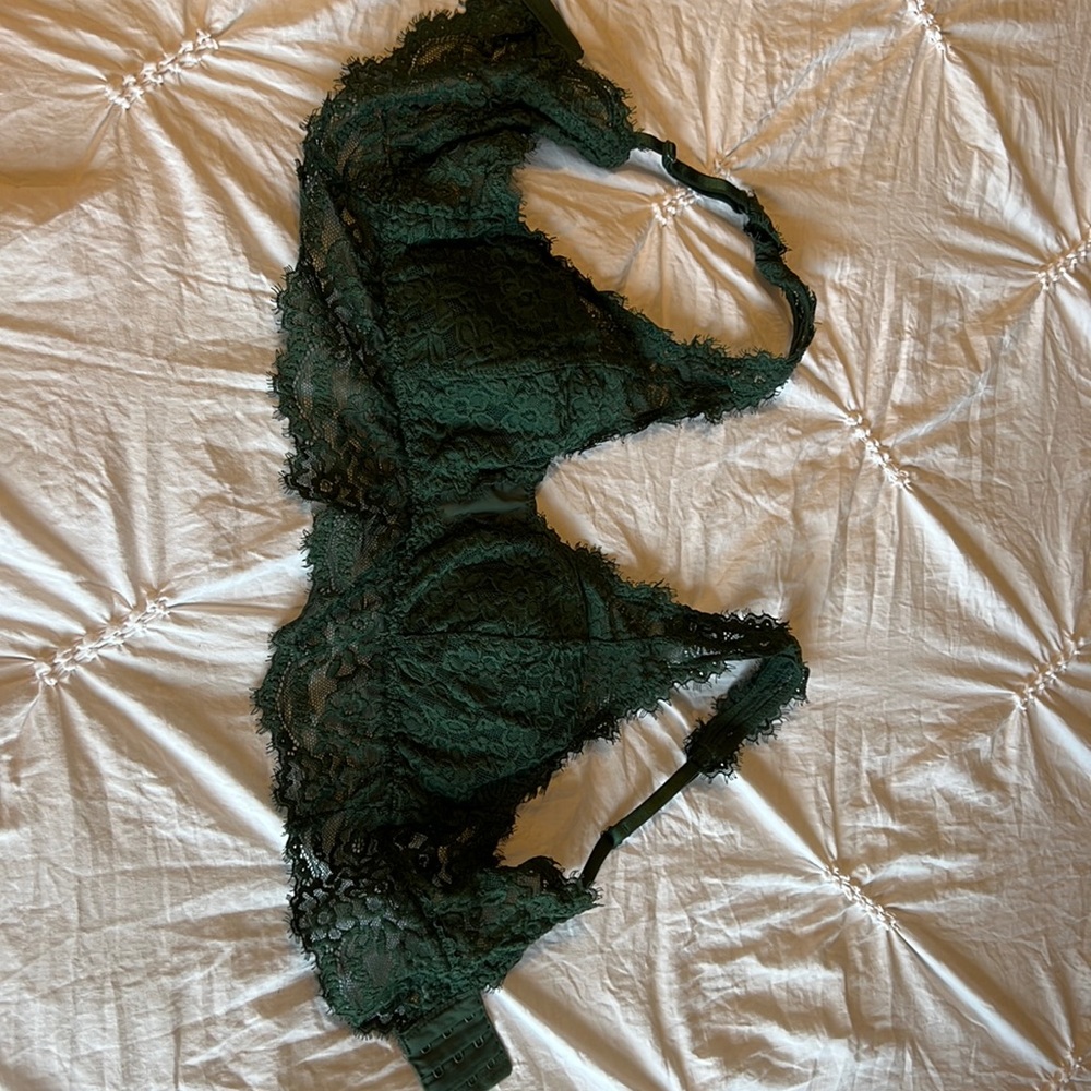green lace bralette